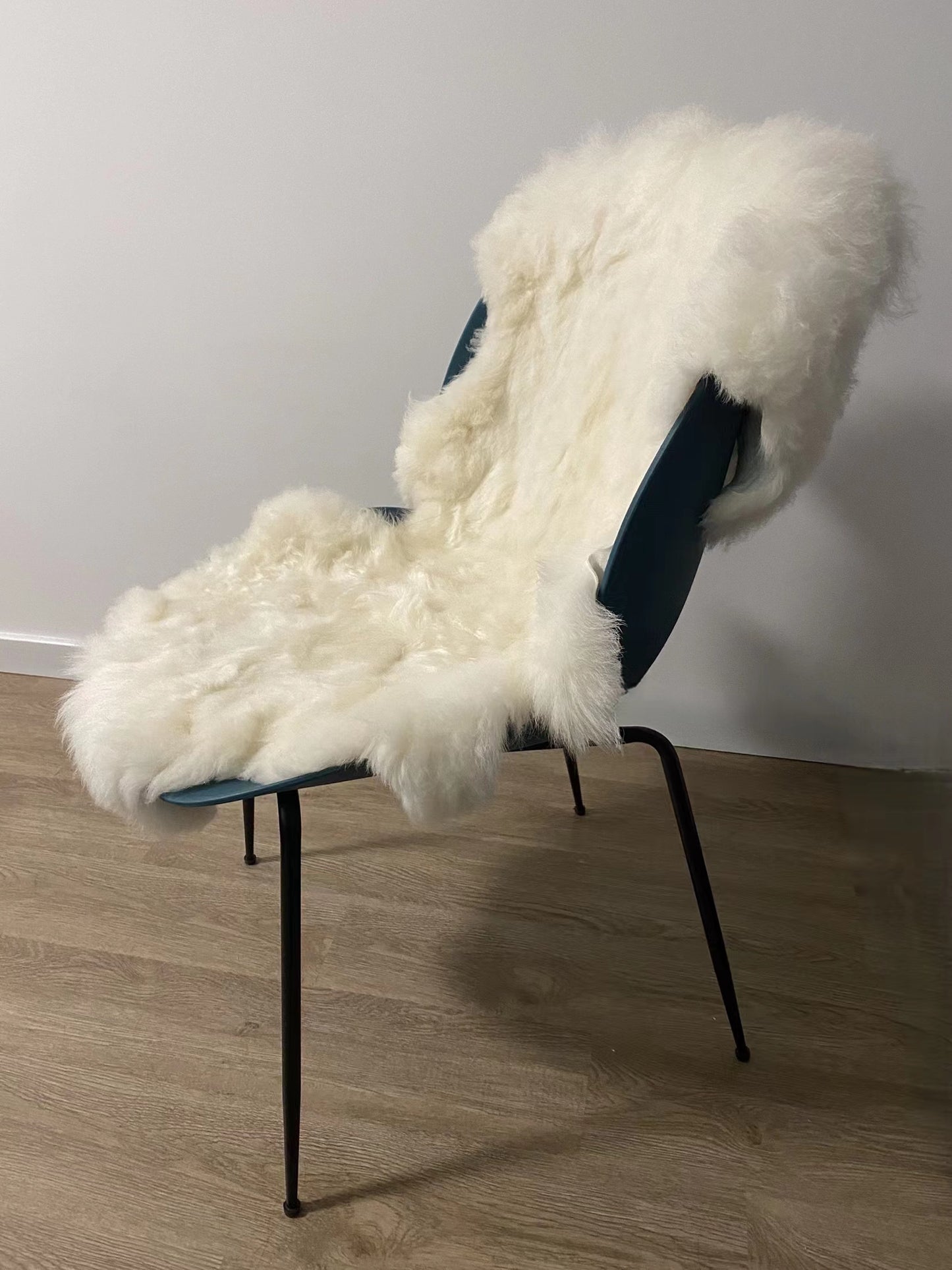 Pure Wool fur one whole sheet Premium Genuine Sheepskin Rug